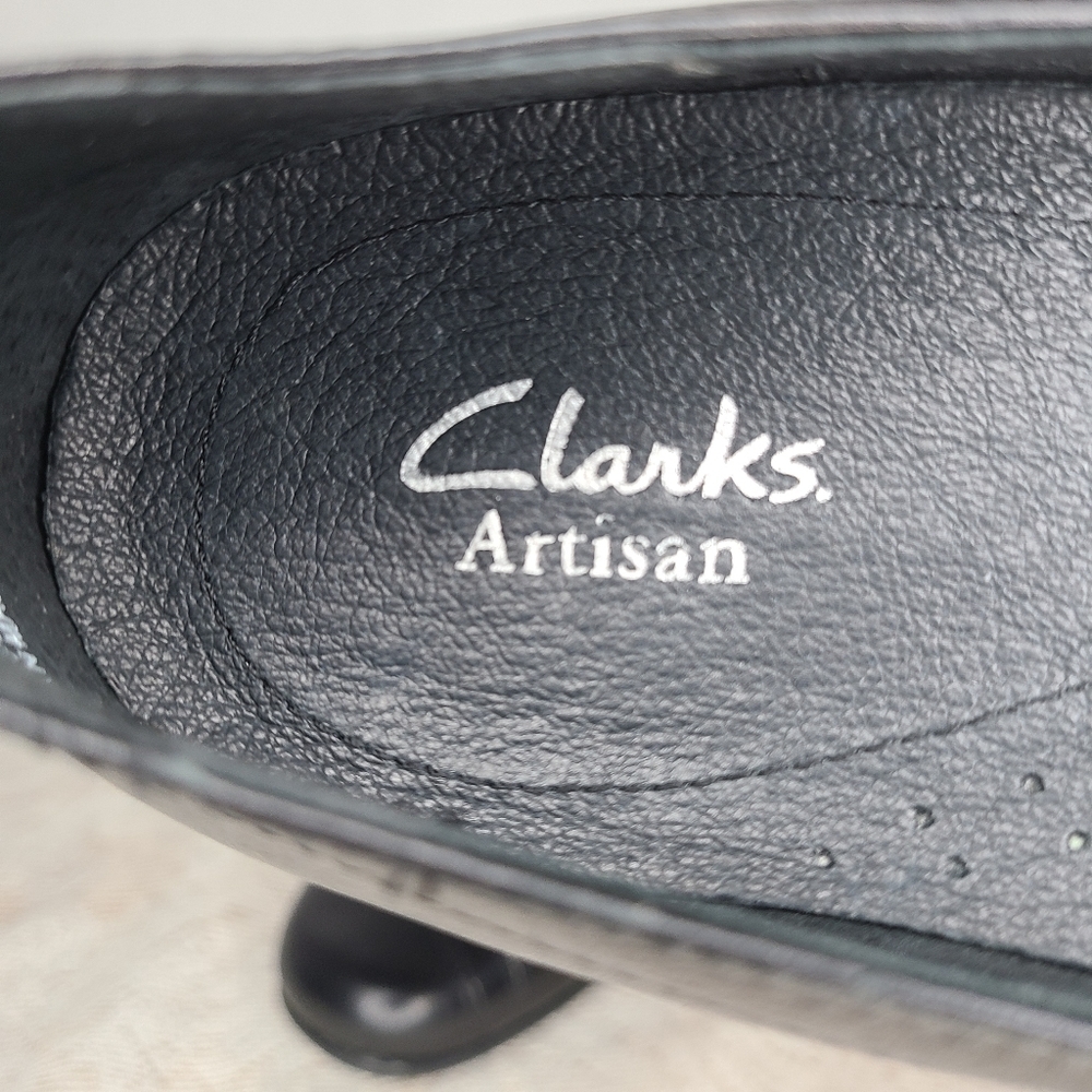 Clarks Artisan Slip On Leather Heels - image 7